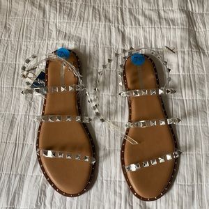 Cushionaire sandals 7.5